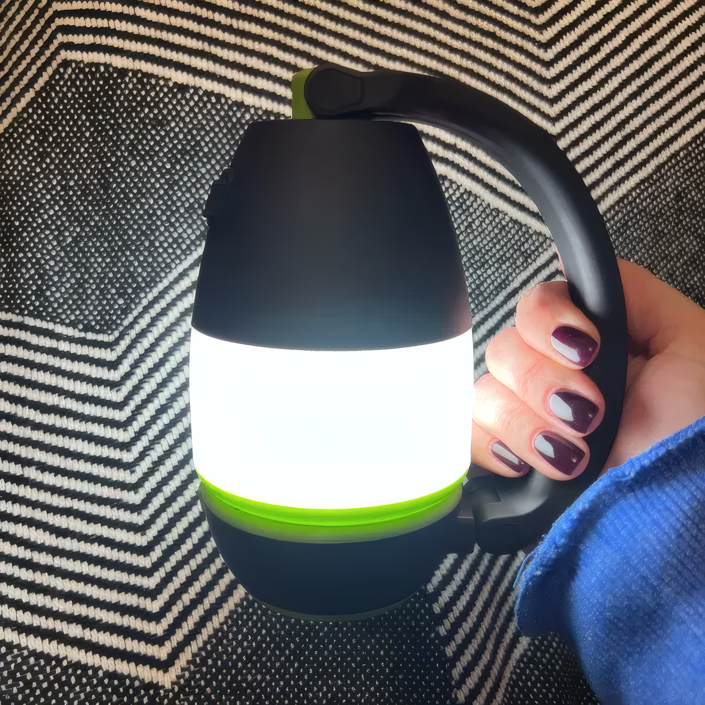 Multi-Function LED Lamp / Power Bank